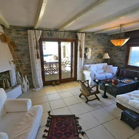 Luxurious Waterfront Christina In The Area Of Melissaki With A Swimming Pool, Sea And Sunset View *
