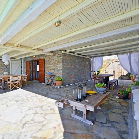 Luxurious Waterfront Christina In The Area Of Melissaki With A Swimming Pool, Sea And Sunset View * Ioulis